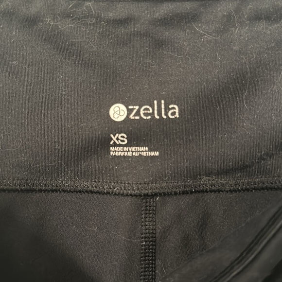 Zella leggings with side pockets - Picture 3 of 3